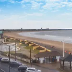 Sea View Penthouse - Regency Mansion