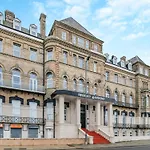 Sea View Penthouse - Regency Mansion