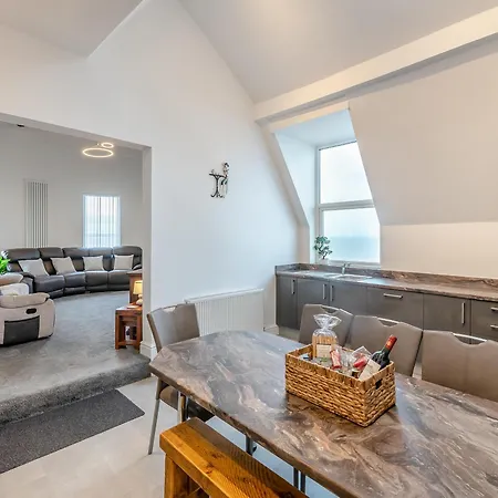 Dom wakacyjny Sea View Penthouse - Regency Mansion Redcar