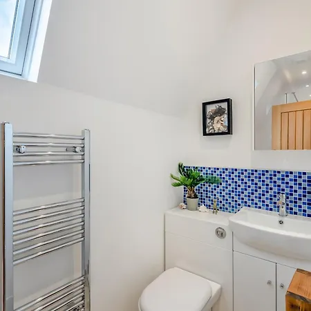 Sea View Penthouse - Regency Mansion