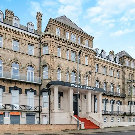 Sea View Penthouse - Regency Mansion